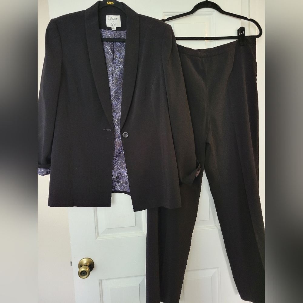 Le Suit Collections Size 14